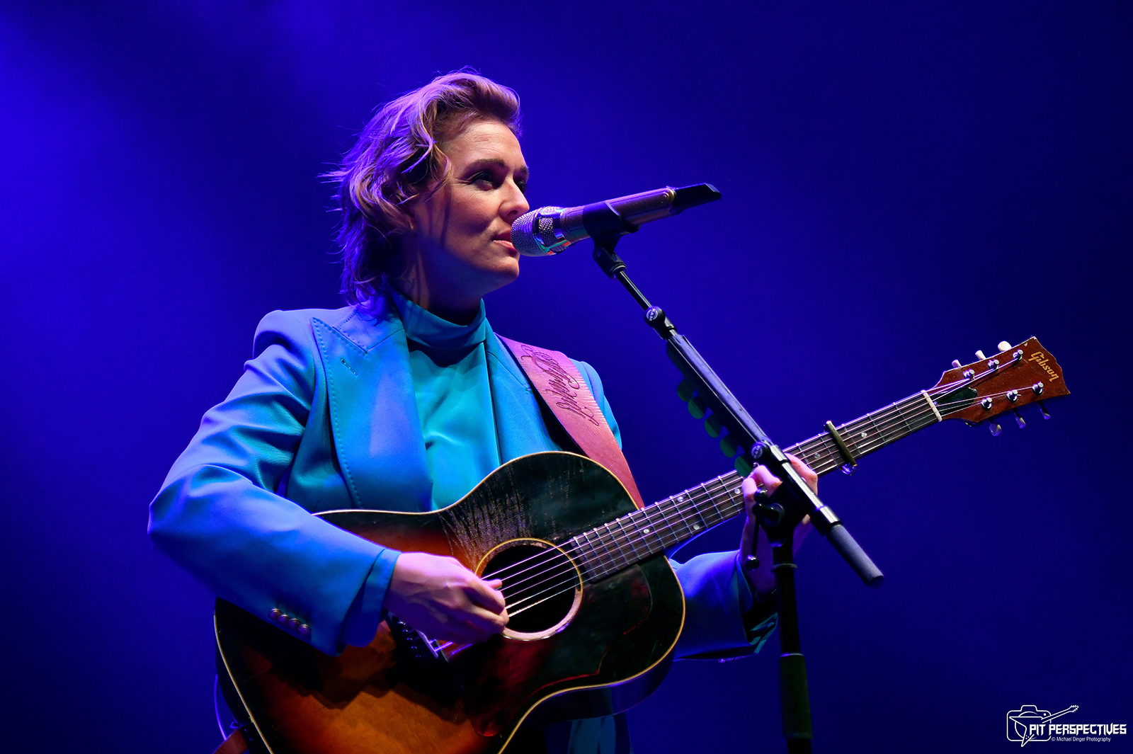 Brandi Carlile delivers tour de force solo performance at The Capitol ...